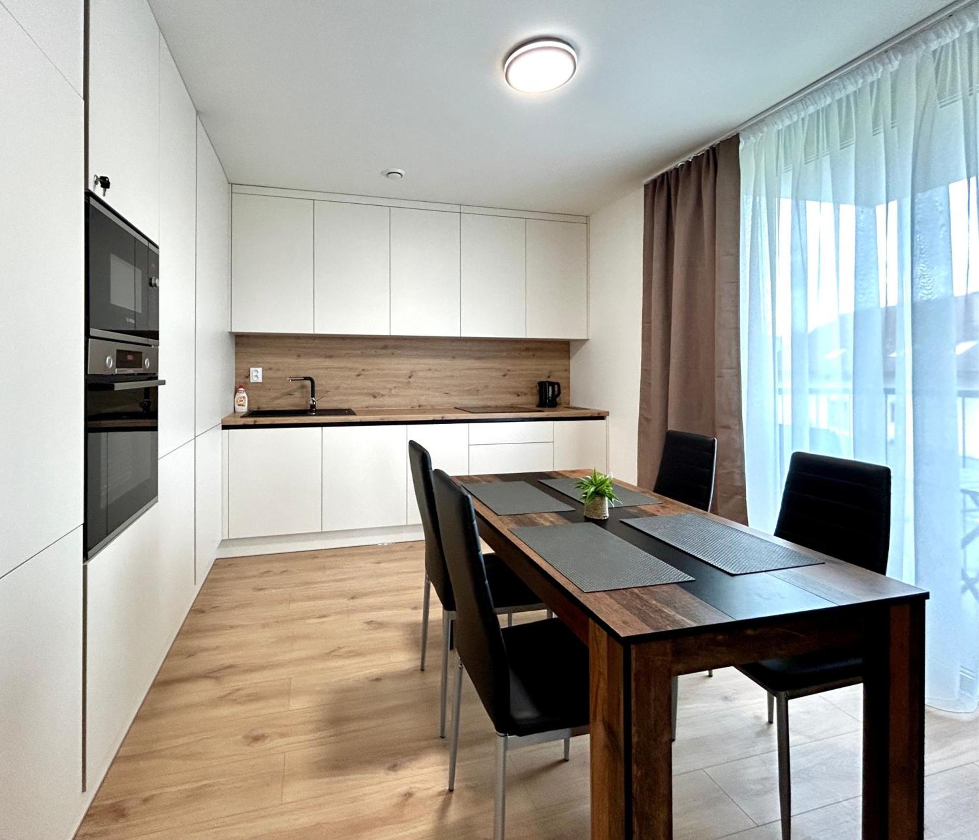 Urso Apartment Liptovský Mikuláš Exteriör bild